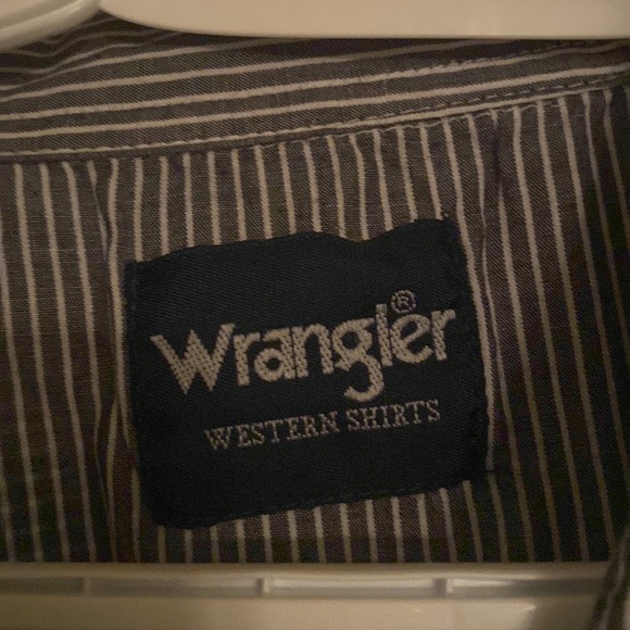 Wrangler snap button shirt - Picture 3 of 3